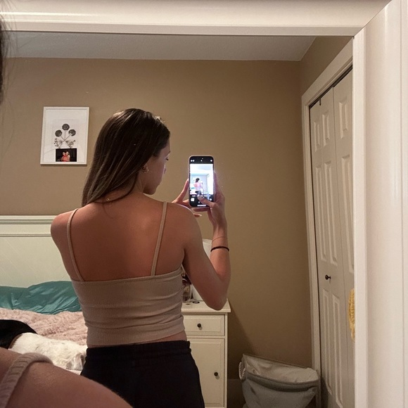 Garage tan spaghetti strap - Picture 2 of 3